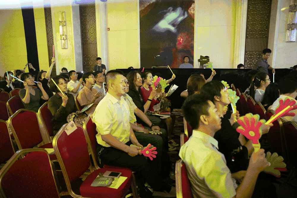 包含塞尔维亚队不断突破!,Karsa连续十场比赛得分超过夺冠观众掌声雷动的词条 包含塞尔维亚队不断突破!,Karsa连续十场比赛得分超过夺冠观众掌声雷动的词条