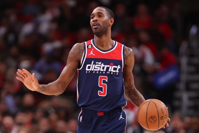 华盛顿奇才集结日再遭质疑,志在CBA季后赛名次提升,态度坚定,资深球员宣示担当的简单介绍 华盛顿奇才集结日再遭质疑,志在CBA季后赛名次提升,态度坚定,资深球员宣示担当的简单介绍